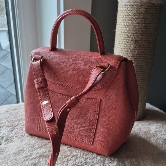 Elegant Red Leather Handbag - Picture 2 of 6